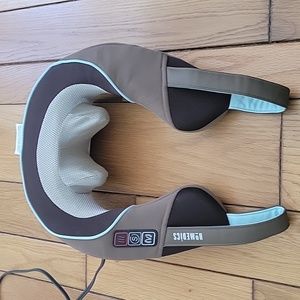 HoMedics Shiatsu Neck & Shoulder Massager with Heat EUC